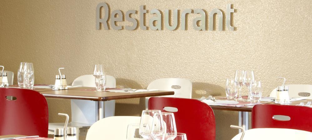 Campanile Avallon Sauvigny-le-Bois Restoran fotoğraf